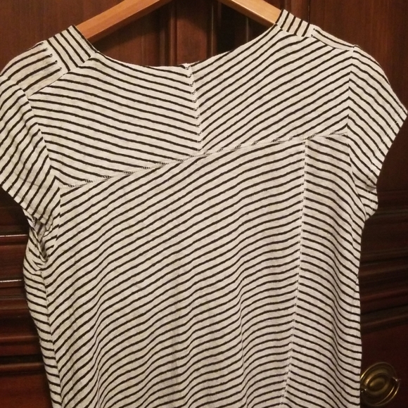 Anthropologie white/black striped vneck  top - Picture 4 of 7